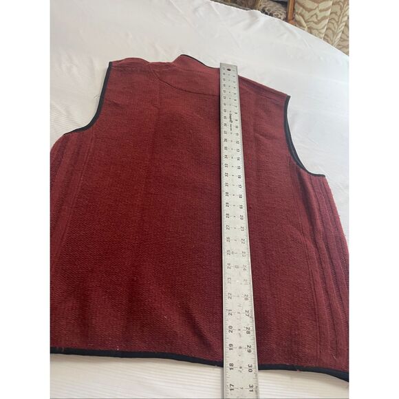 The Territory Ahead Men’s Red Maroon Lambswool 1/4 Vest Size Large 80% Lambswoo - Picture 6 of 6